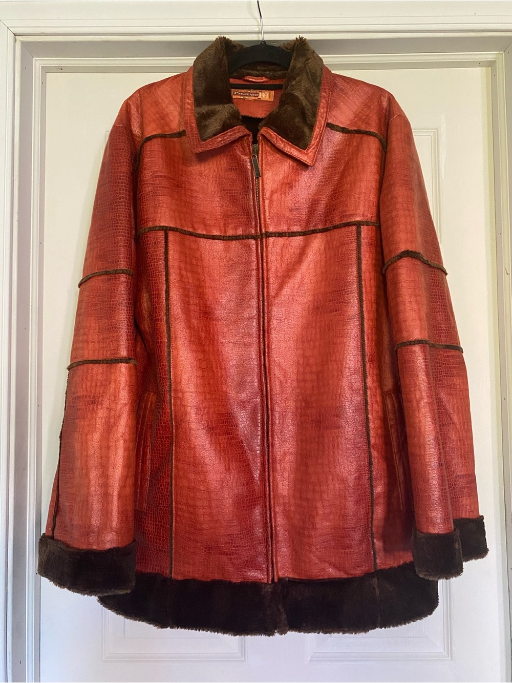 Vintage Royal Prestige Men’s XL Faux Leather/Fur Crocodile Print Embossed Jacket